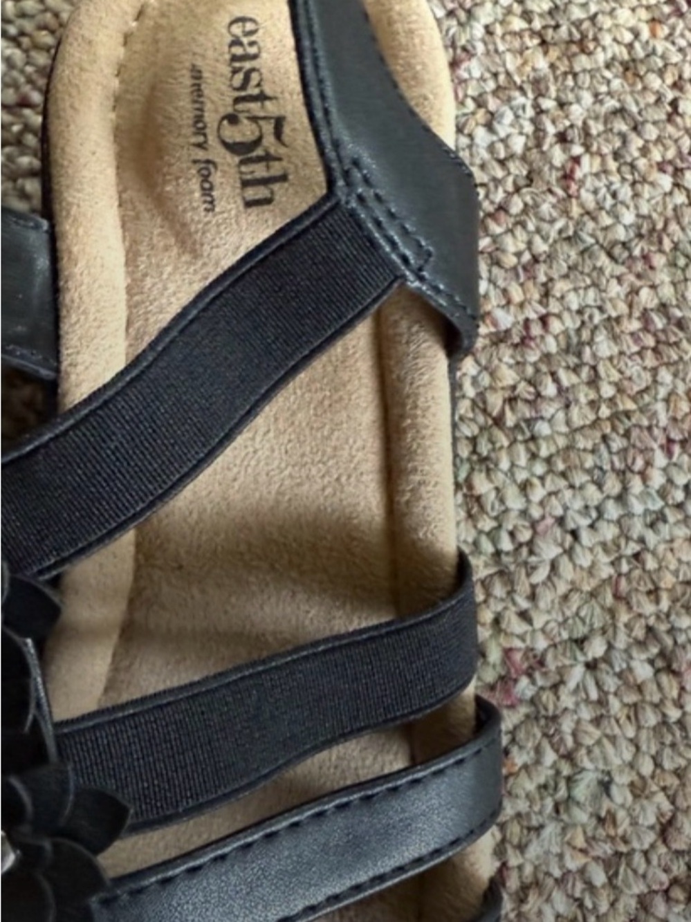 East 5th Womens Black Flower Accents Sandals 8 - Picture 7 of 7